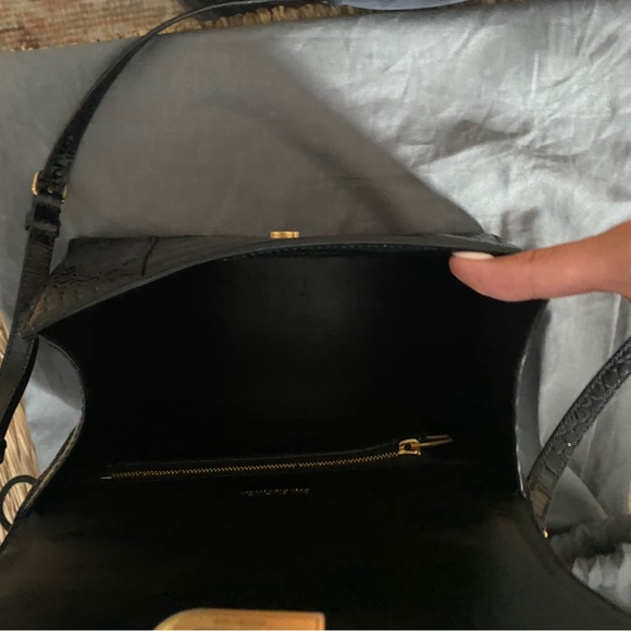 Balenciaga Hourglass Small Croc-Embossed Black - Picture 14 of 17